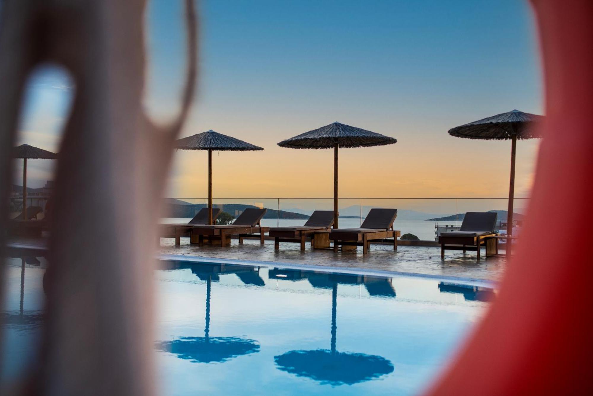 Evia Hotel & Suites Marmari  Bagian luar foto
