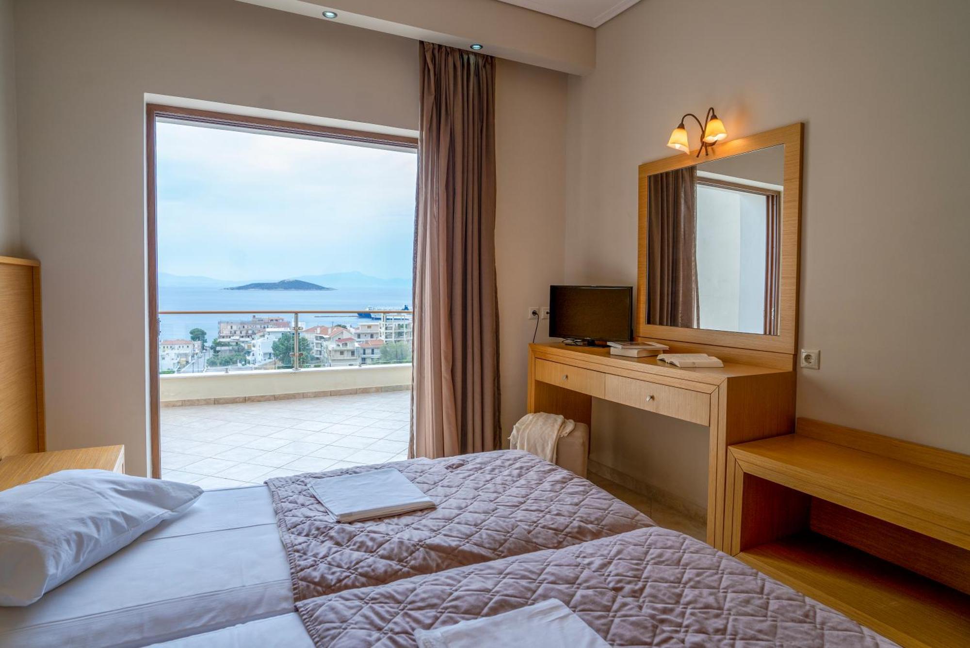 Evia Hotel & Suites Marmari  Bagian luar foto